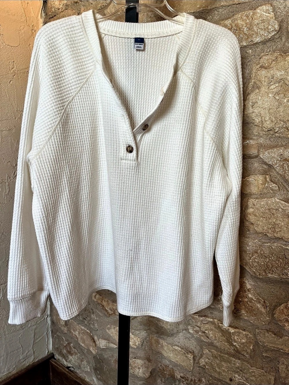 Old Navy Waffle Knit Crew Neck Sweater in White XL Like New